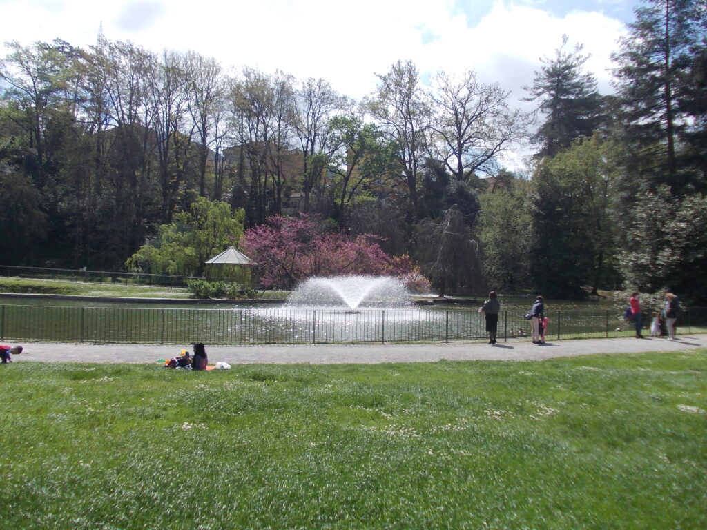 Parco e specchi d'acqua