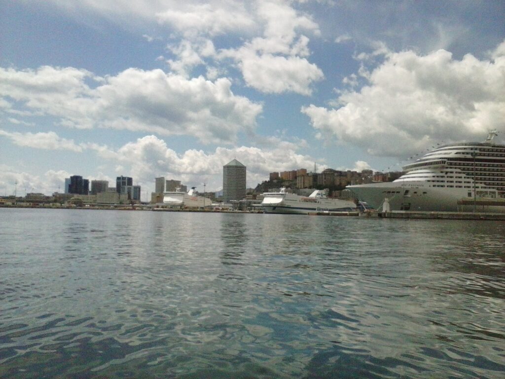 Vista Porto di Genova - 24-05-2015-08