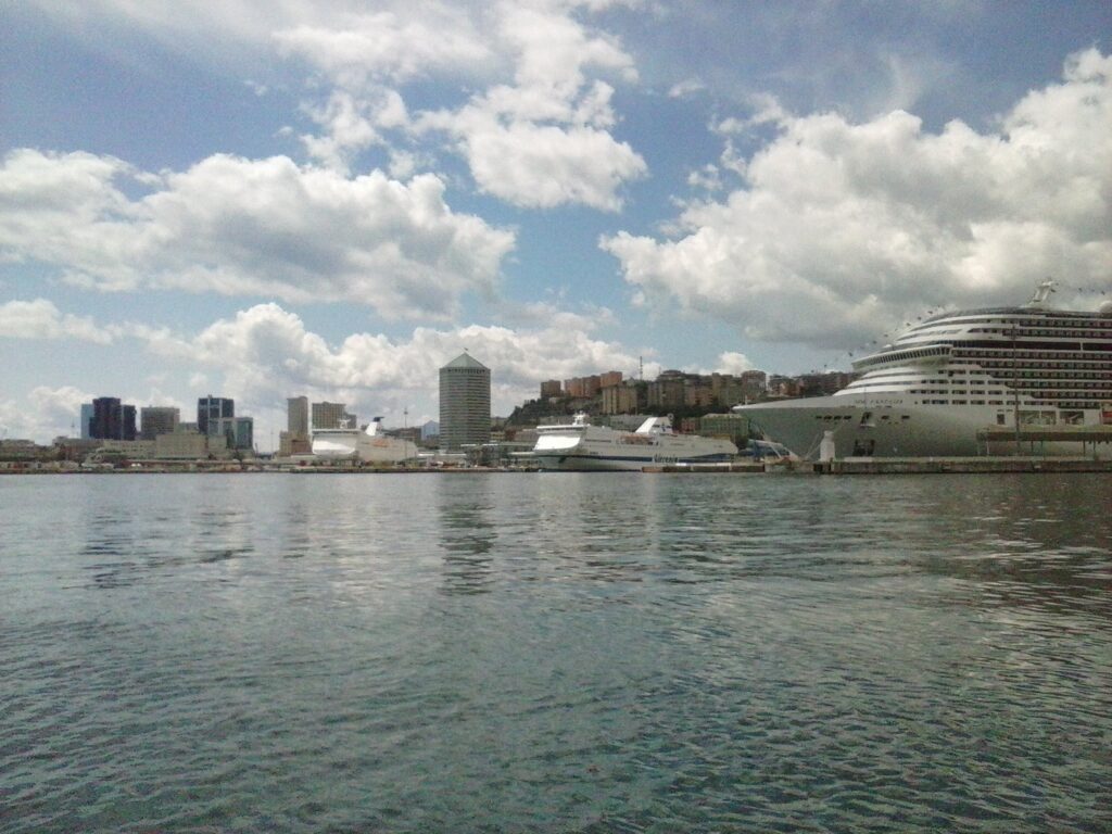 Vista Porto di Genova - 24-05-2015-09